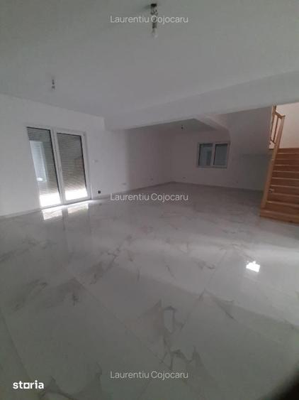 Casă cu 6 camere cu Teren 370 Mp în Ștefănești