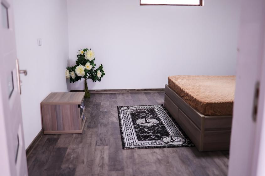 Casă individuală cu 4 camere cu Canalizare în Progresul II