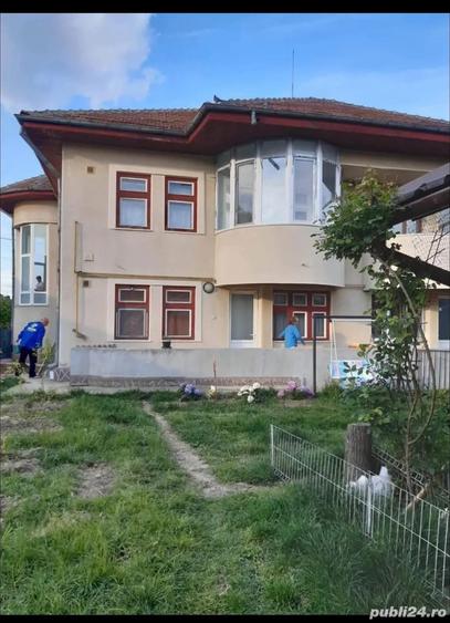 Casă cu Teren 120 Mp în Central