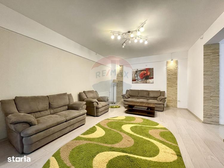 Apartament cu 3 camere decomandat în Sud