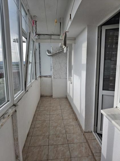 Apartament cu 3 camere decomandat în Milcov