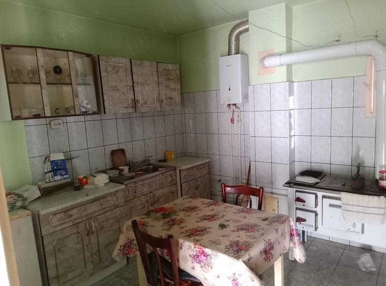 Casă cu 3 camere cu Teren 374 Mp în Central
