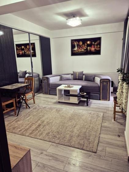 Apartament cu 2 camere semidecomandat, mobilat în Bd. Laminorului
