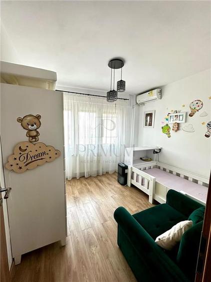 Apartament cu 4 camere decomandat, mobilat în Gheorghe Lazăr