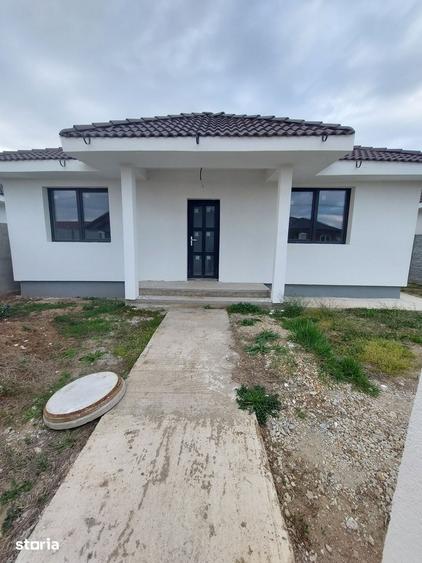 Casă cu 4 camere cu Teren 500 Mp în Central