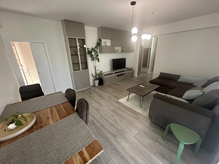 Apartament cu 2 camere decomandat în Aradului