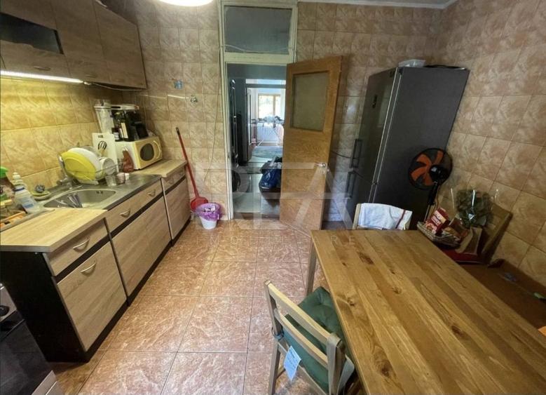 Apartament cu 4 camere decomandat, mobilat în 13 Septembrie