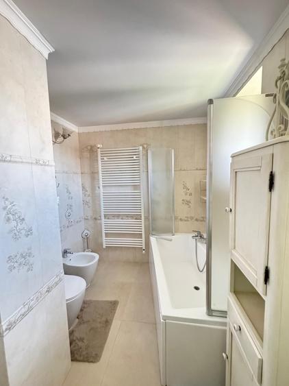 Apartament cu 3 camere decomandat în Ultracentral