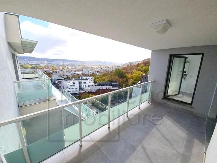 Apartament cu 4 camere decomandat în Grigorescu