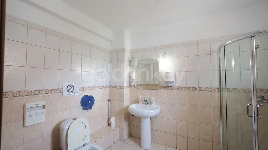 Casă cu 8 camere cu Canalizare în Herăstrău