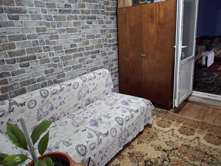 Casă cu 3 camere în Rătești