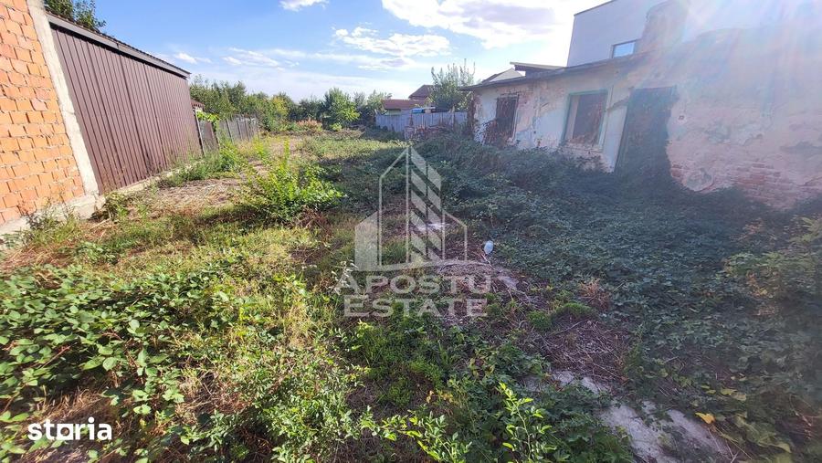 Casă cu 5 camere cu Teren 780 Mp în Ghirodei