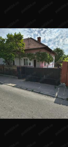 Casă cu 3 camere cu Teren 403 Mp în 1 Mai