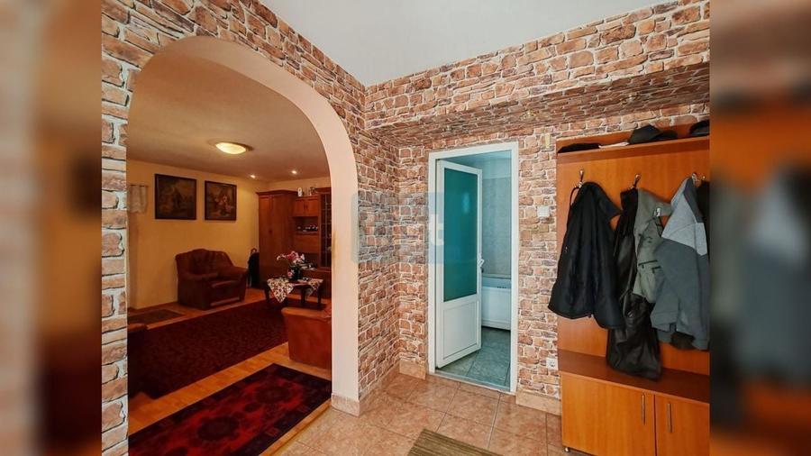 Casă cu 3 camere cu Canalizare în Mărăști