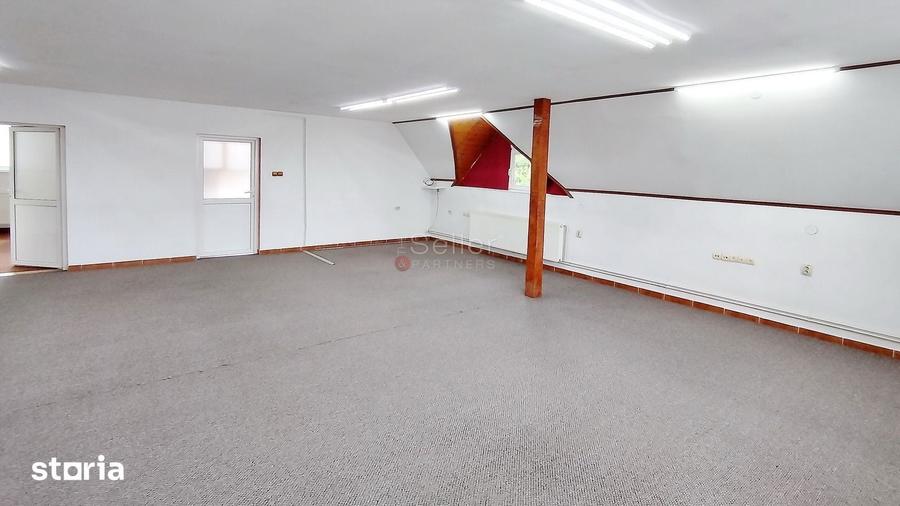 Spațiu comercial, de 180 mp, în Astra