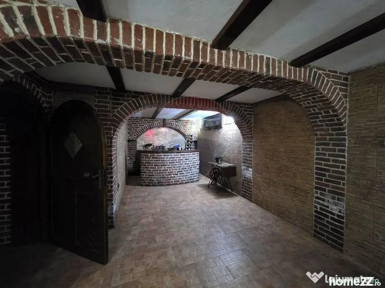 Casă cu 4 camere cu Teren 680 Mp în Spătaru