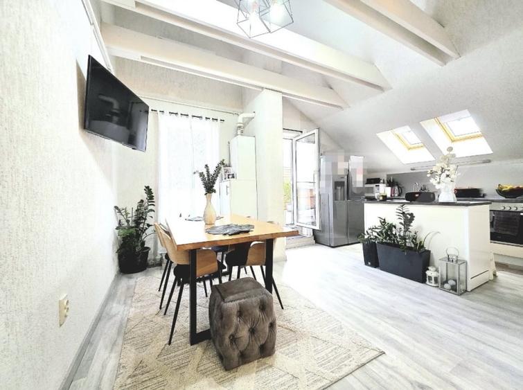 Apartament cu 3 camere decomandat, mobilat în Unirii