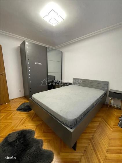 Apartament cu 4 camere decomandat în Deve