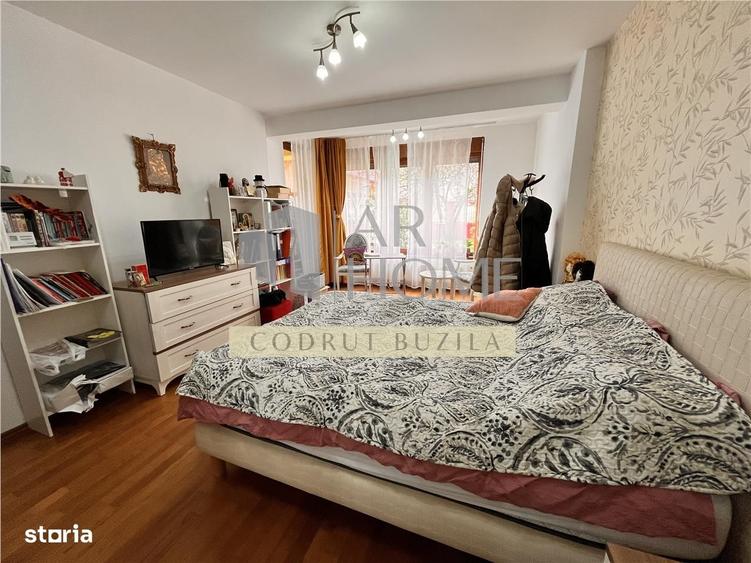 Casă cu 4 camere cu Teren 300 Mp în Central