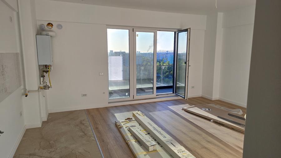 Apartament cu 4 camere decomandat în Basarabia
