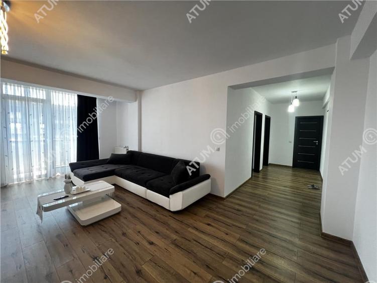 Apartament cu 3 camere decomandat în Sud