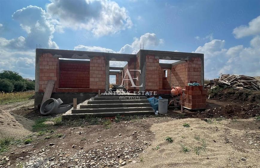 Casă cu Teren 520 Mp în Nojorid
