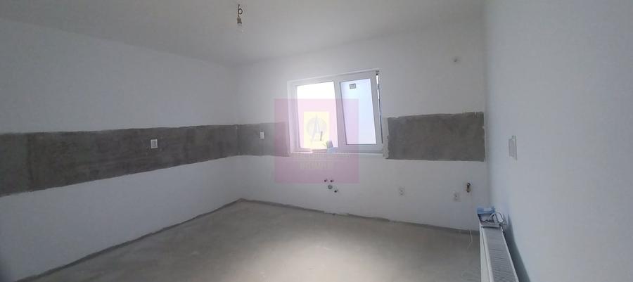 Sabareni, casa noua parter 137 mp, curte 400 mp - 1
