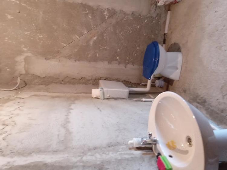 Casă cu 3 camere cu Teren 1860 Mp în Voluntari