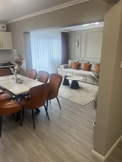 Apartament cu 3 camere decomandat în Nufărul
