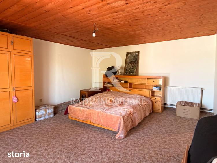 Casă cu 7 camere cu Teren 1500 Mp în Nojorid