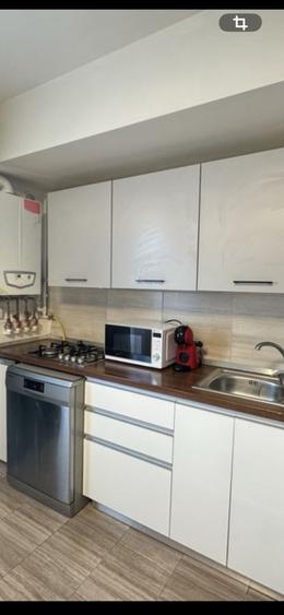 Apartament cu 2 camere semidecomandat în Rahova