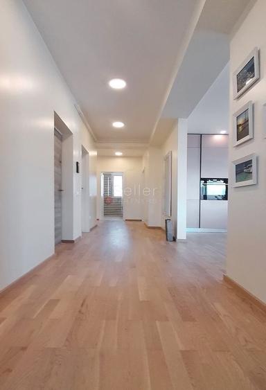 Apartament cu 4 camere decomandat, mobilat în Tractorul