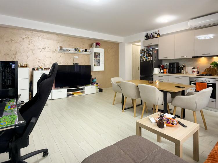 Apartament cu 2 camere semidecomandat în Tomis Plus