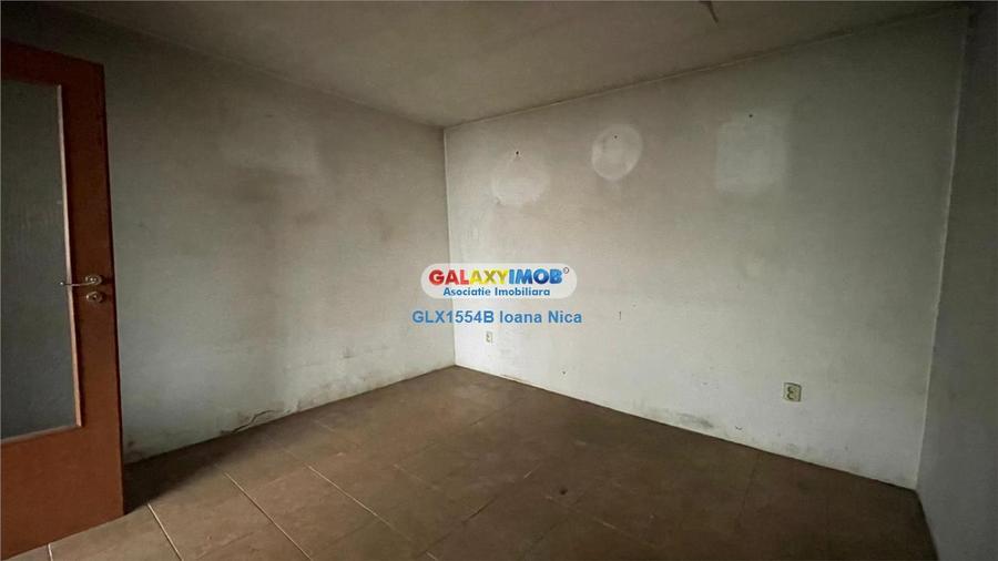 Casă cu 2 camere cu Garaj în Colentina
