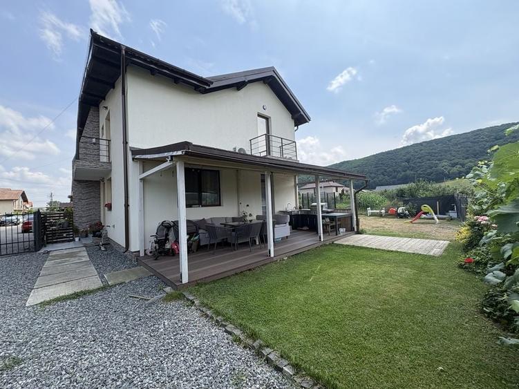 Casă cu 4 camere în Gilău