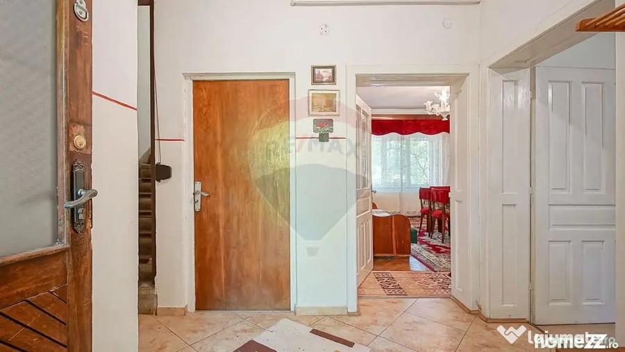 Casă cu 3 camere cu Teren 705 Mp în Central
