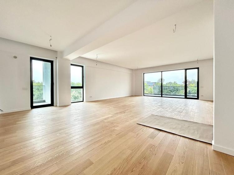 Apartament cu 4 camere decomandat în Iancu Nicolae