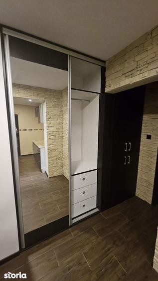 Apartament cu 2 camere decomandat în Peneș Curcanul