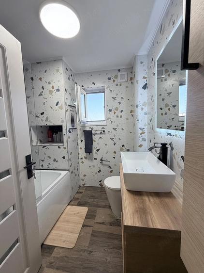 Casă cu 4 camere cu Teren 1014 Mp în Smeura