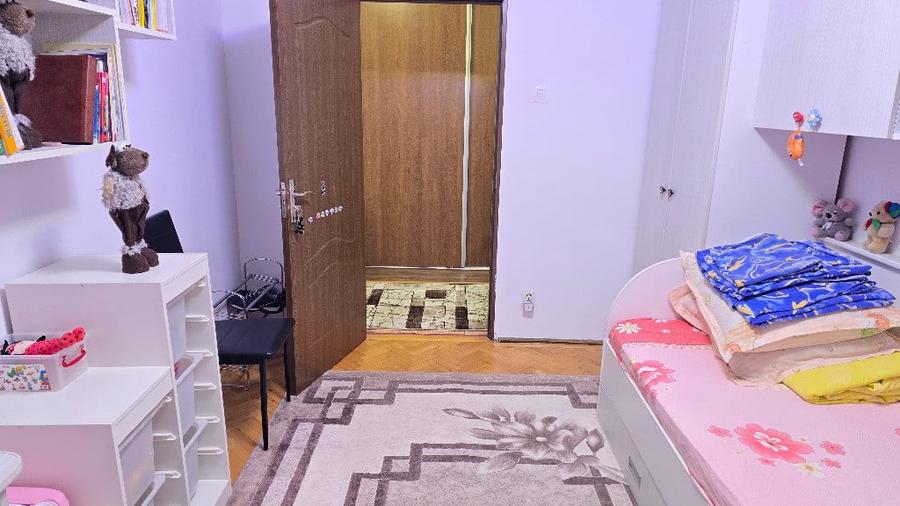 Apartament cu 3 camere decomandat în Ultracentral