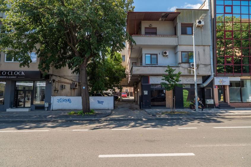 Casă individuală cu 3 camere cu Canalizare în Central