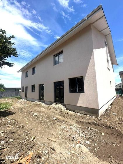 Casă cu 5 camere cu Teren 200 Mp în Buda