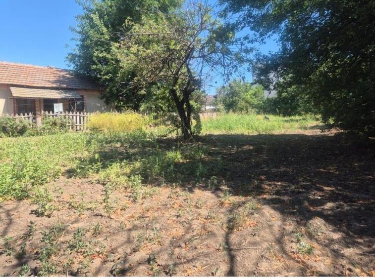 Teren Construcții intravilan de 1400 mp, în 23 August