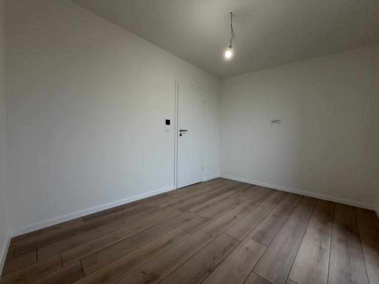 Duplex cu 4 camere cu Teren 330 Mp în Șag