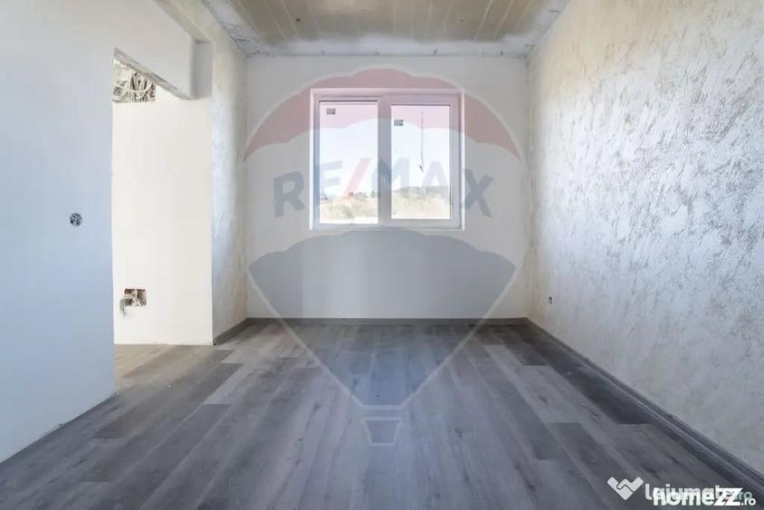 Casă cu 5 camere cu Teren 800 Mp în Hărman