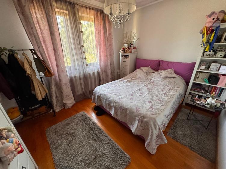 Casă individuală cu 5 camere cu Teren 500 Mp în Domnești