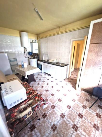 Garsonieră decomandată în Drumul Taberei