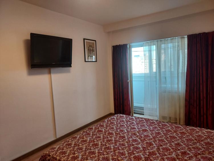 Apartament cu 3 camere decomandat în Decebal