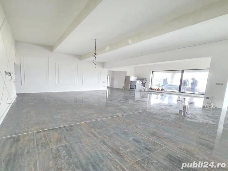 Casă cu 4 camere cu Teren 1700 Mp în Școlilor