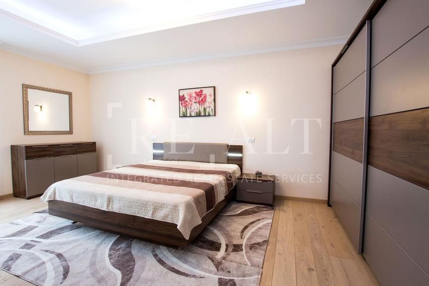 Apartament cu 4 camere decomandat, mobilat în Barbu Văcărescu